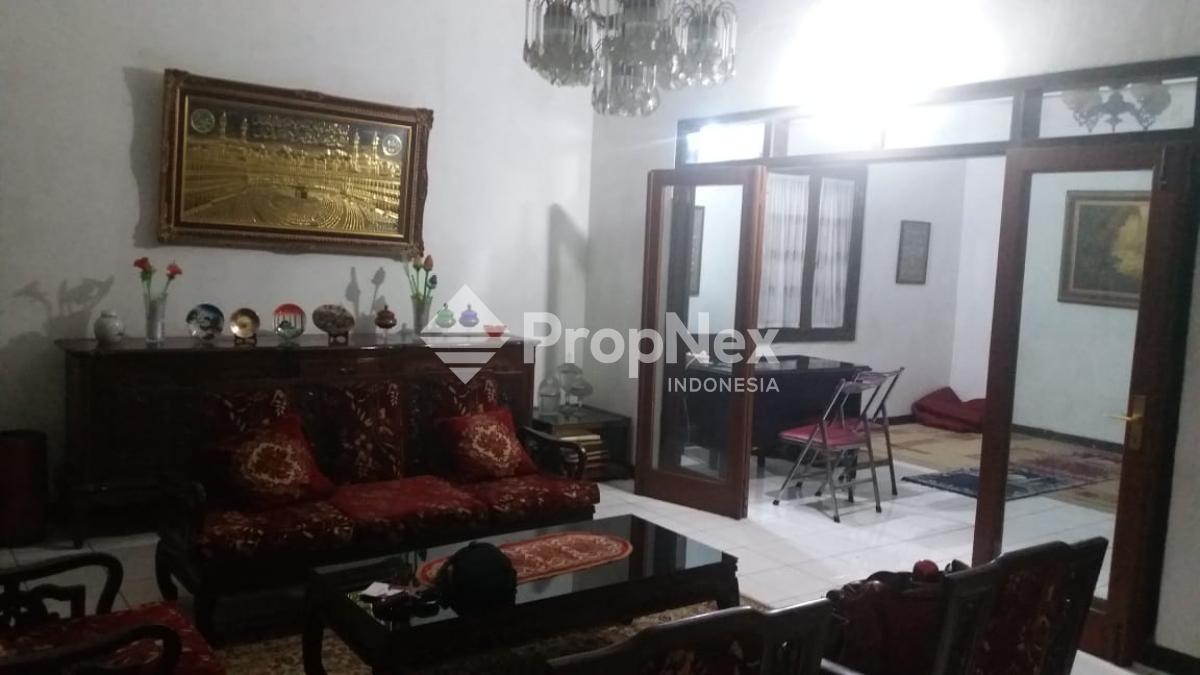 Jual Rumah Lokasi Strategis di Malabar — foto 2